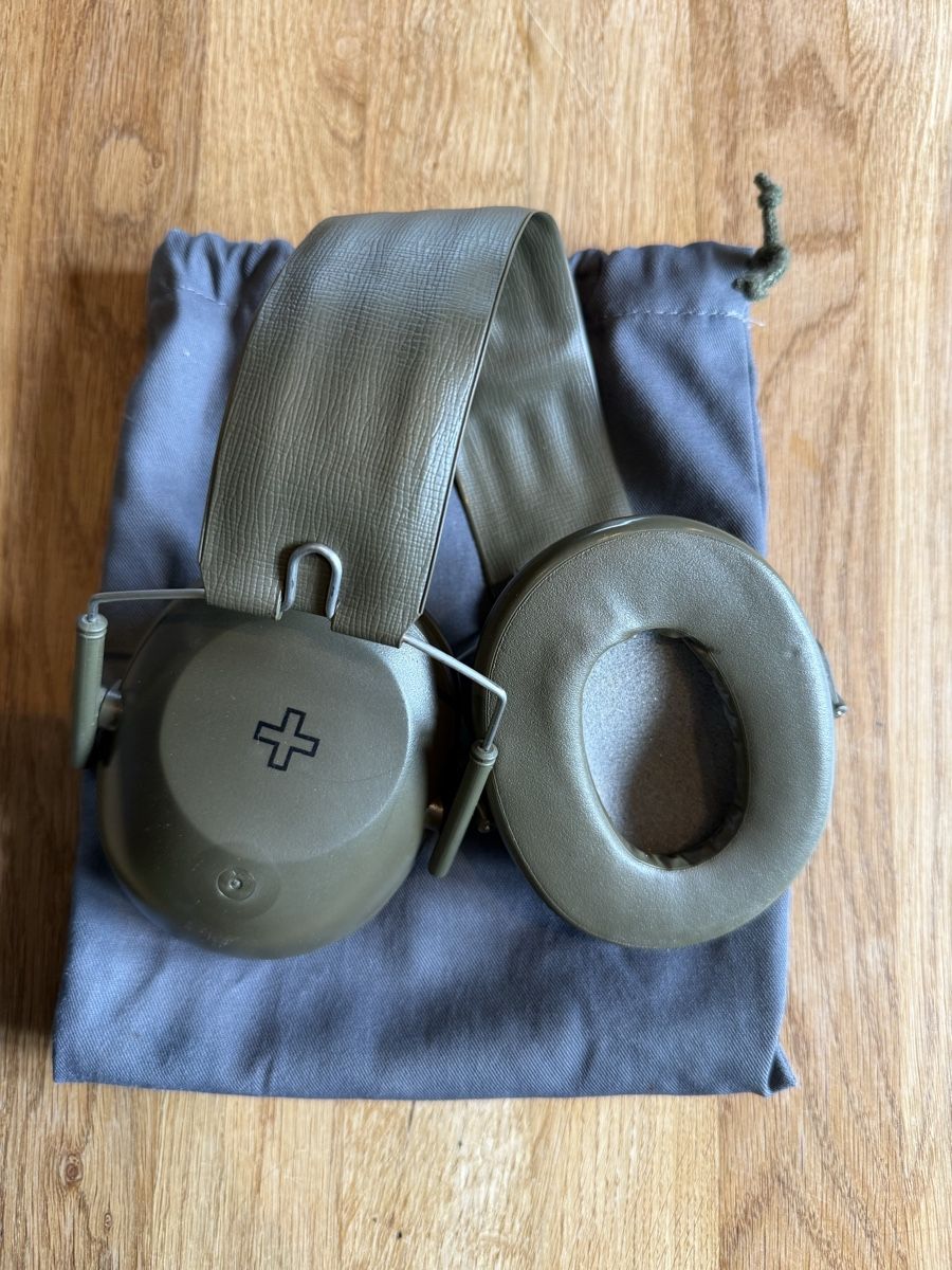 Cuffie: Schweizer Militär Gehörschutz – Usato da Goldingen venduto da Thomas.Perrin