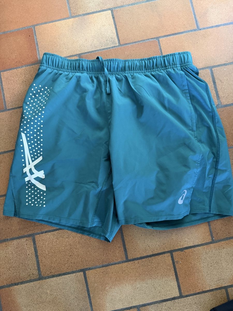 Asics Pantaloni: Asics Laufshorts M/M  – Nuovo (secondo la descrizione) da Luzern venduto da Toko77