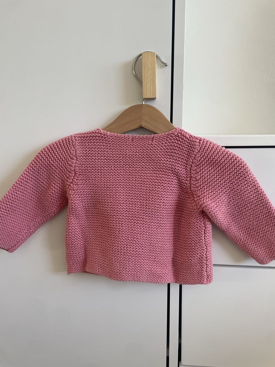 Maglioni & Felpe: Gr. 68-71 Strickjacke boutchou – Usato da Wädenswil venduto da flo8820 1