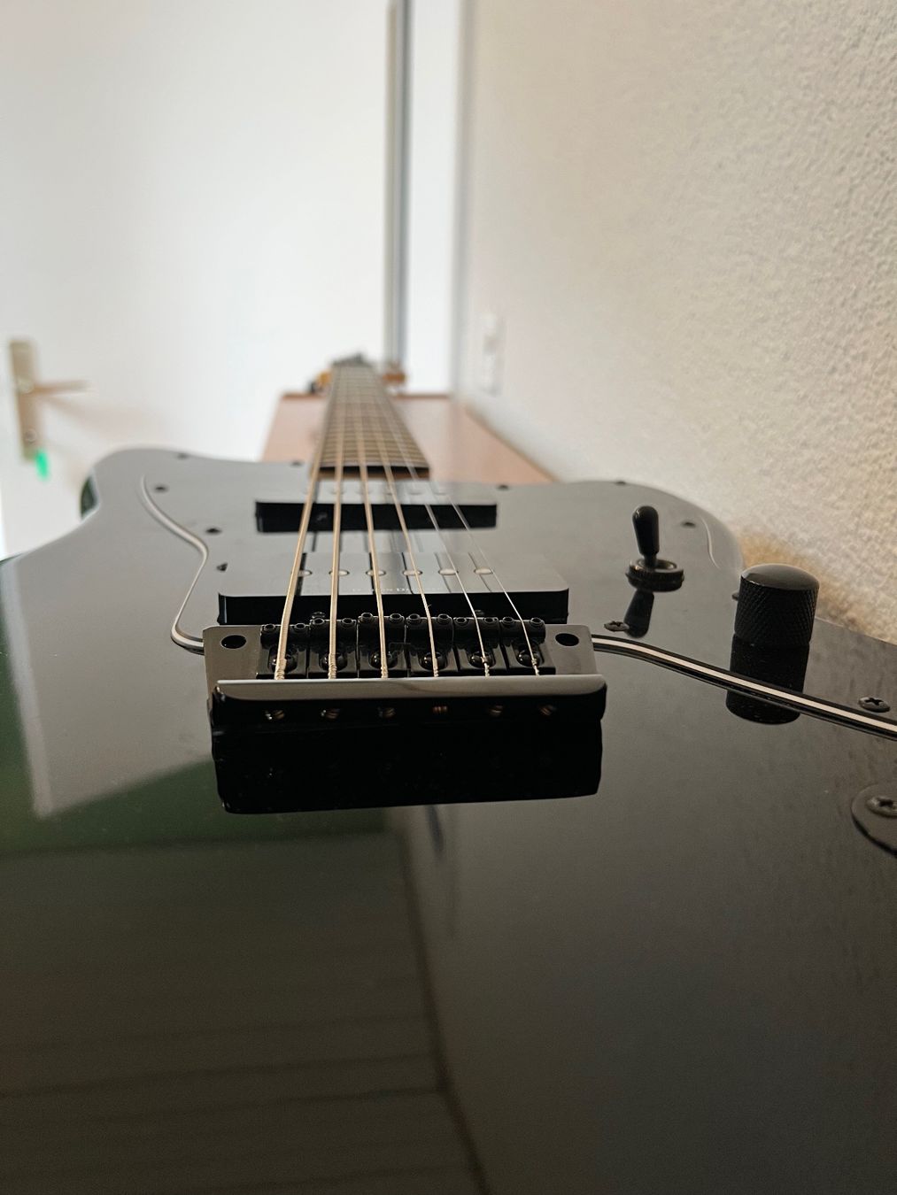 Squier Musikinstrumente: Squier Vintage Modified Baritone Jazzmaster Schwarz – Gebraucht aus Neunkirch von F1986 2