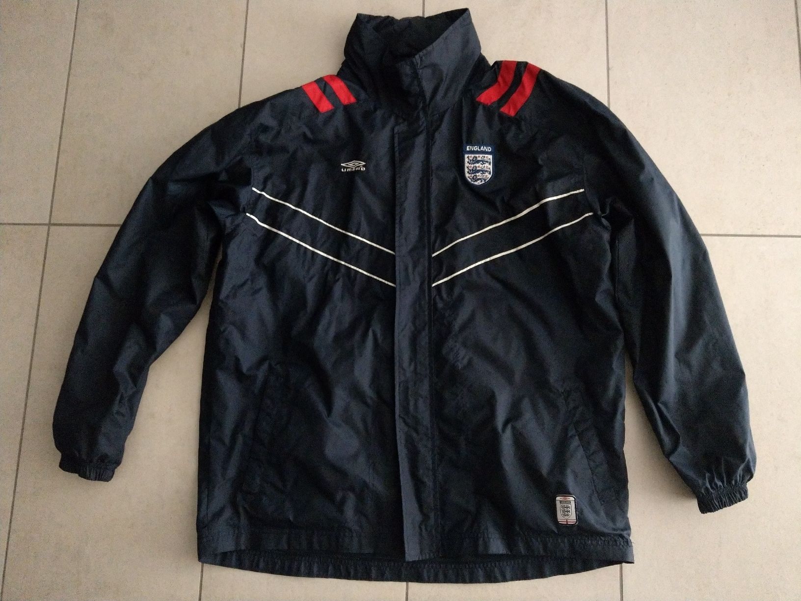 Umbro Jacken: England Jacke Fussball – Gebraucht aus Safenwil von Sigi023
