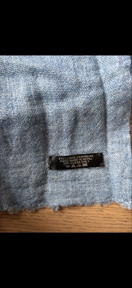 Foulard & Sciarpe: Écharpe exclusive cachemire du Népal, douce et chaude – Nuovo (secondo la descrizione) da Genève venduto da bha_jcf5