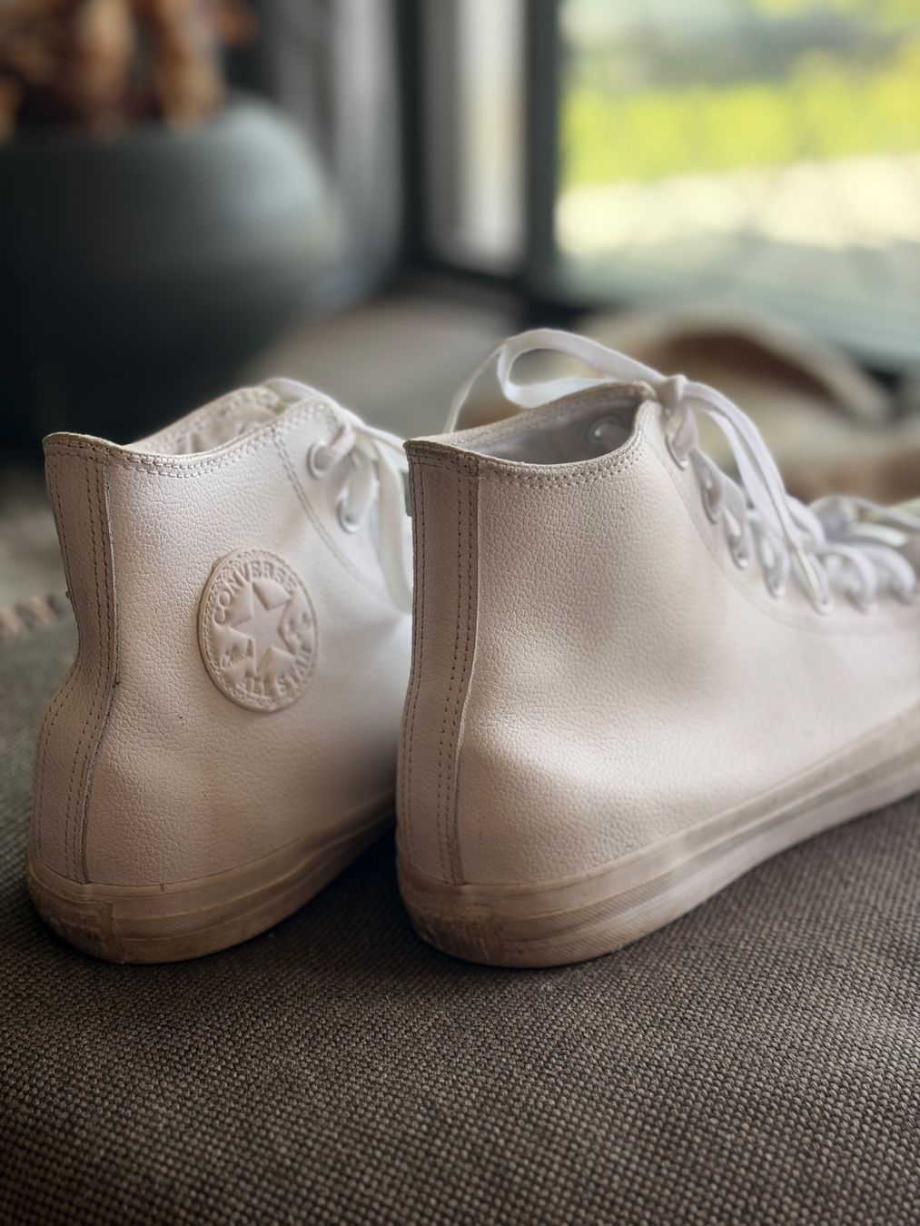 Converse Scarpe da uomo: Converse Schuhe weiss Leder Grösse 44 – Usato da Küsnacht ZH venduto da Icon21 1