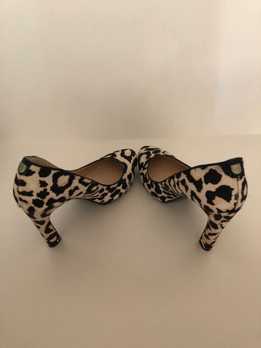 Guess Damenschuhe: Guess Pumps – Gebraucht aus Gümligen von PSK 1