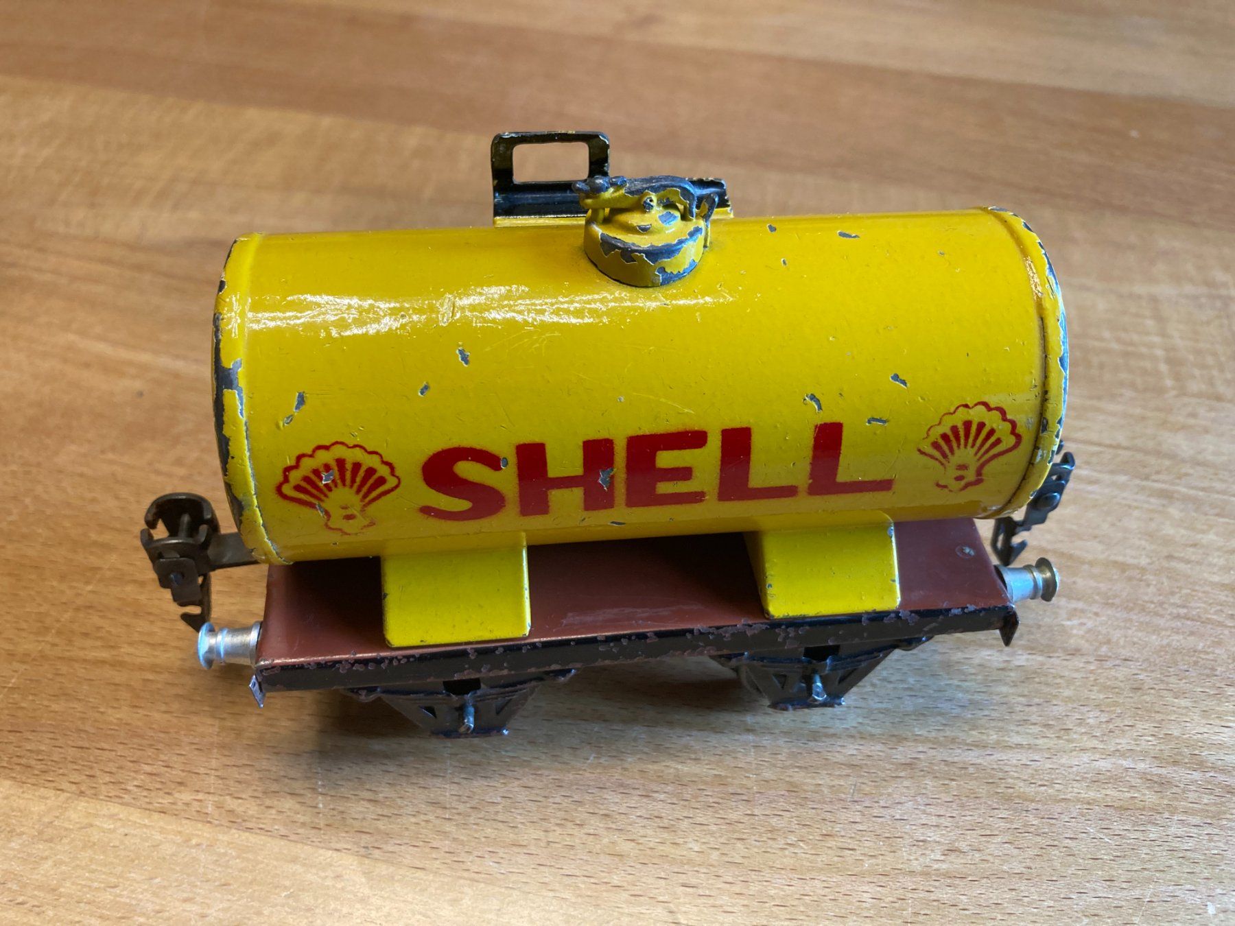 Märklin Modelleisenbahnen: Märklin 16740 Kesselwagen Shell Spur 0 – Gebraucht aus Basel von mar_b59g 1