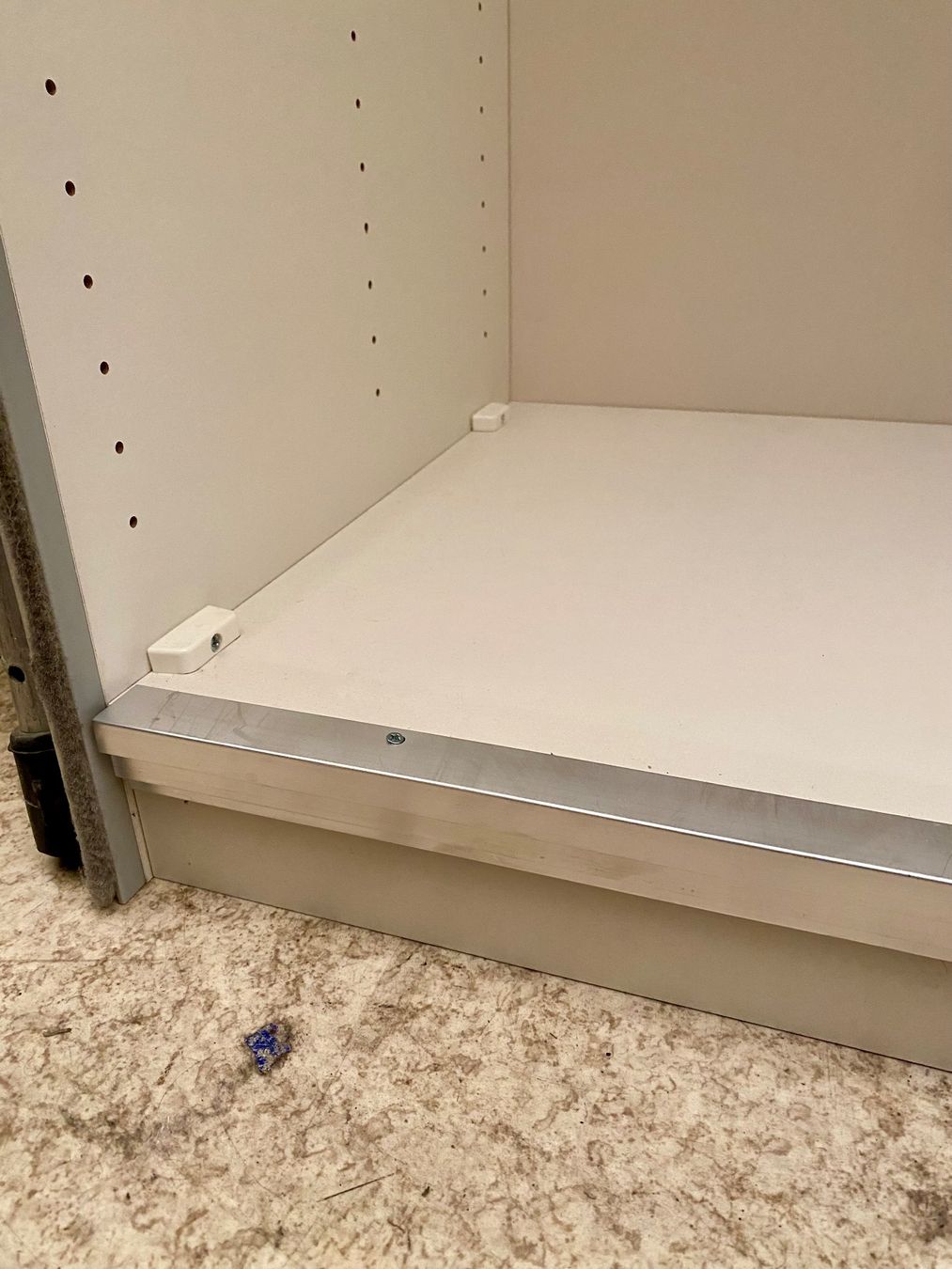 Schränke: KLEIDERSCHRANK XXL – Gebraucht aus Zürich von NIKI777 8