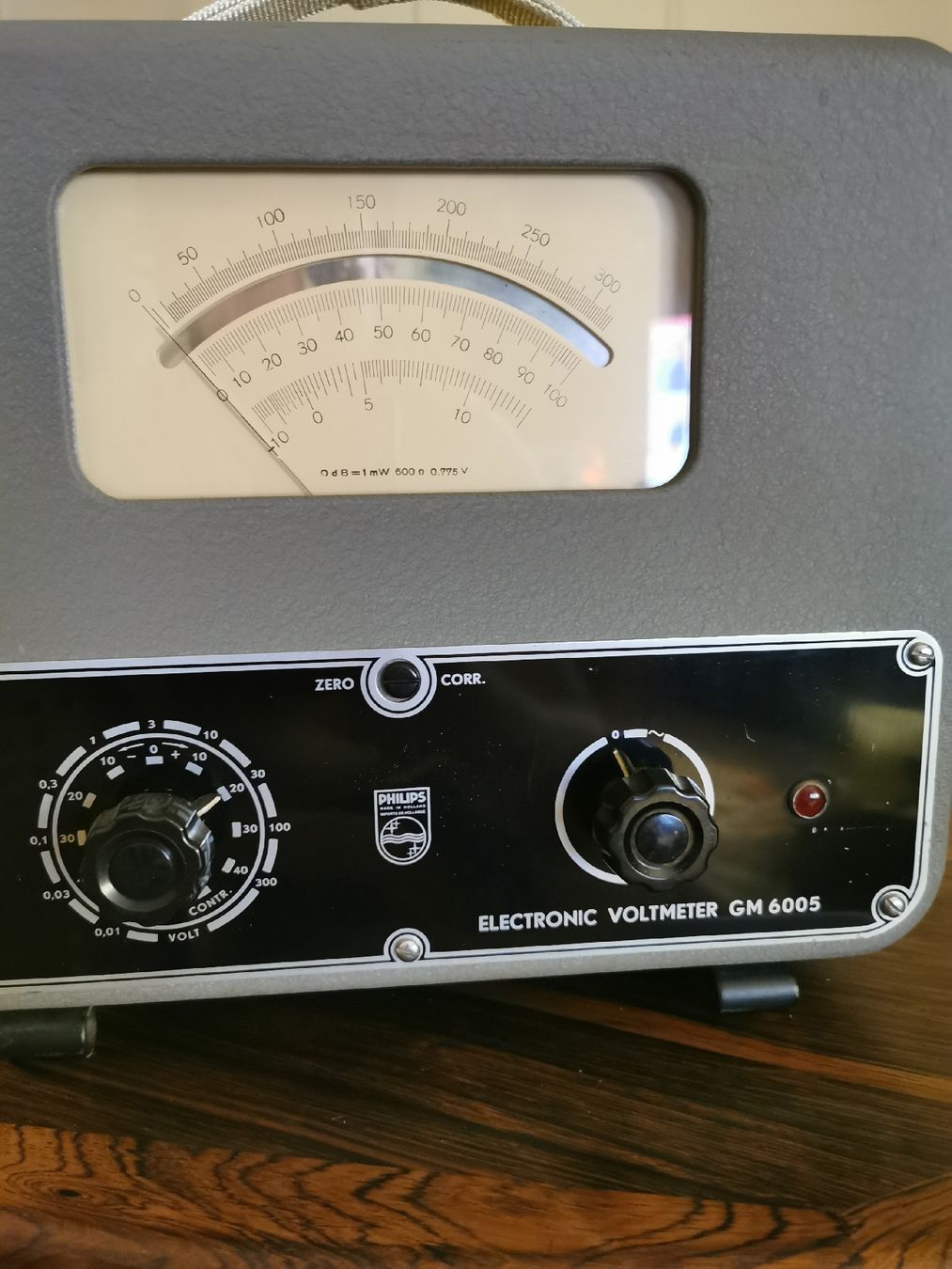 Misurare: Electronic Voltmeter GM 6005 – Usato da Vésenaz venduto da Angela.C3 2