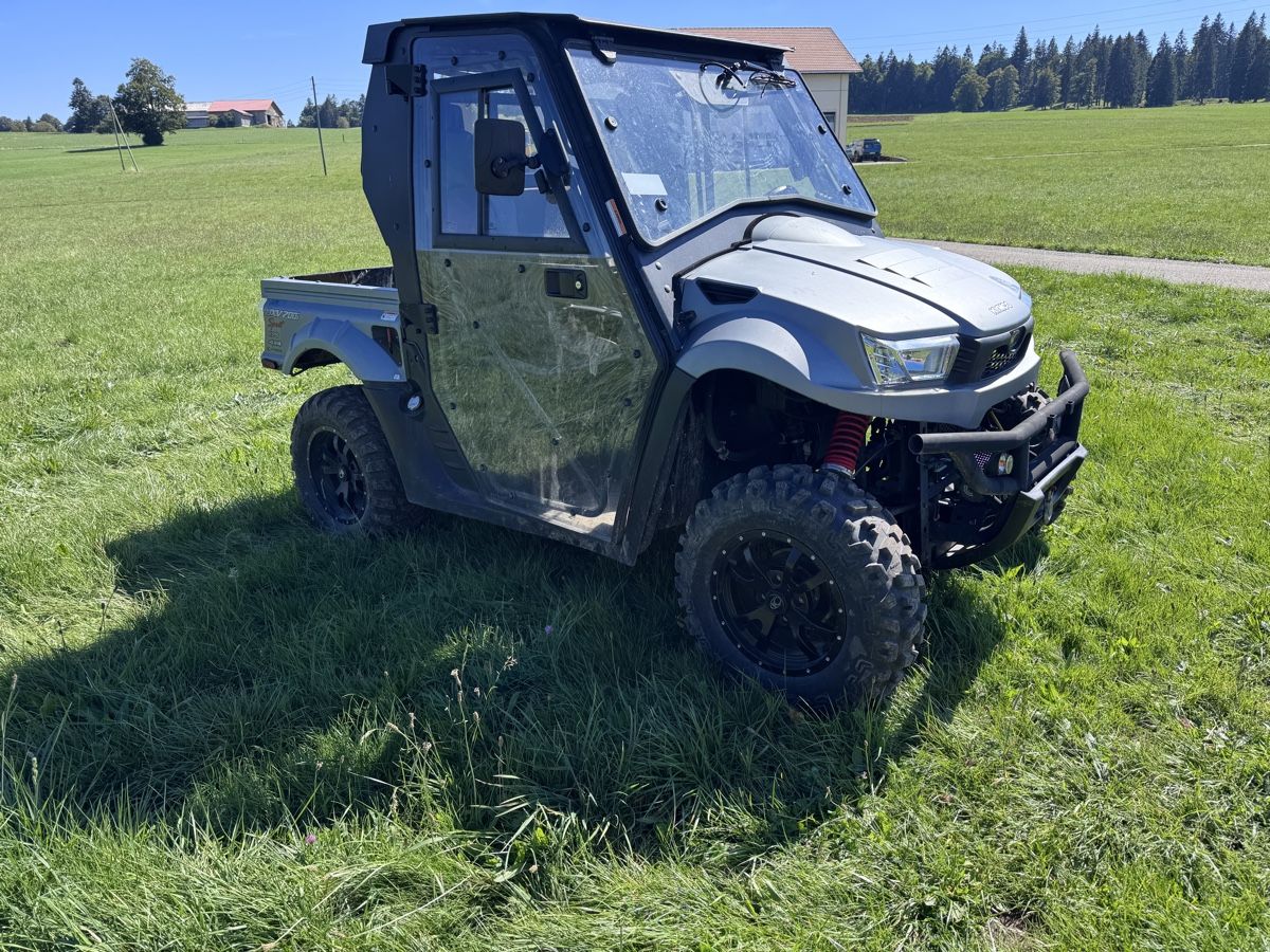 Kymco ATV / Quad: Utv  Kymco Uxv 700 défectueux cabine complète – Difettoso da Mont-Crosin venduto da CM-garage