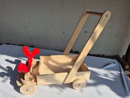 Lauflernwagen aus Holz mit Hühnerdekor!