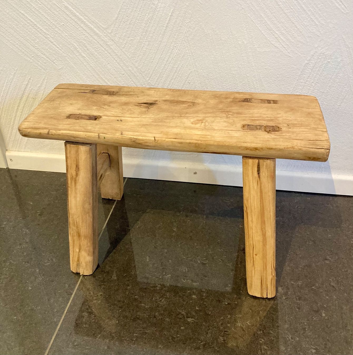 Sgabelli: Asiatischer alter kleiner Hocker – Usato da Richterswil venduto da 0207lifestyle