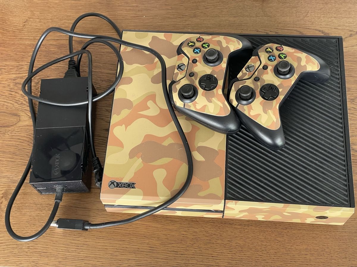 Microsoft Console: Xbox one 1540 – Usato da Couvet venduto da xinchang.liu