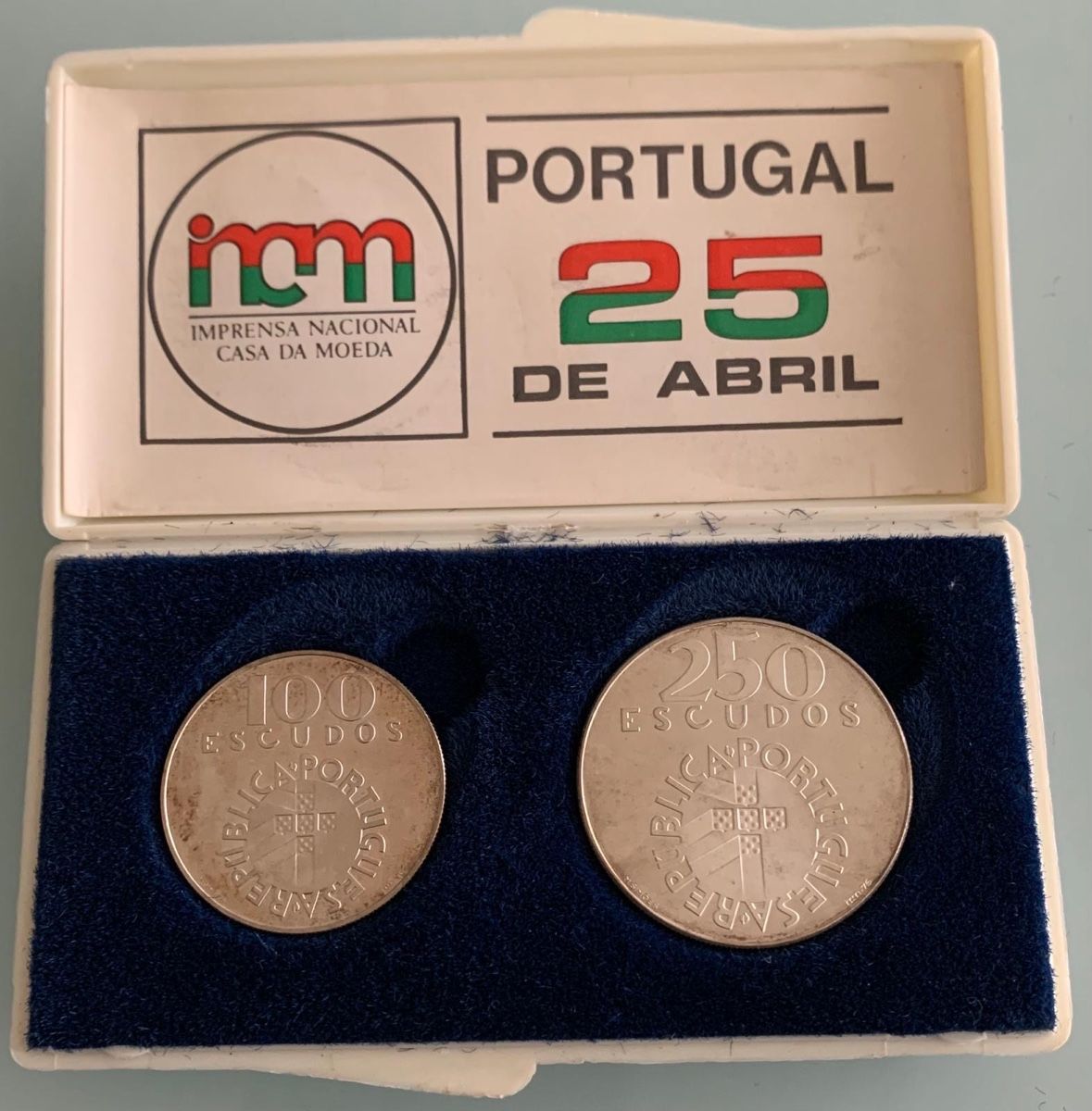 Tutti le monete: PORTUGAL Set 25 de Abril SILBER – Nuovo (secondo la descrizione) da Brügg BE venduto da mcakinho