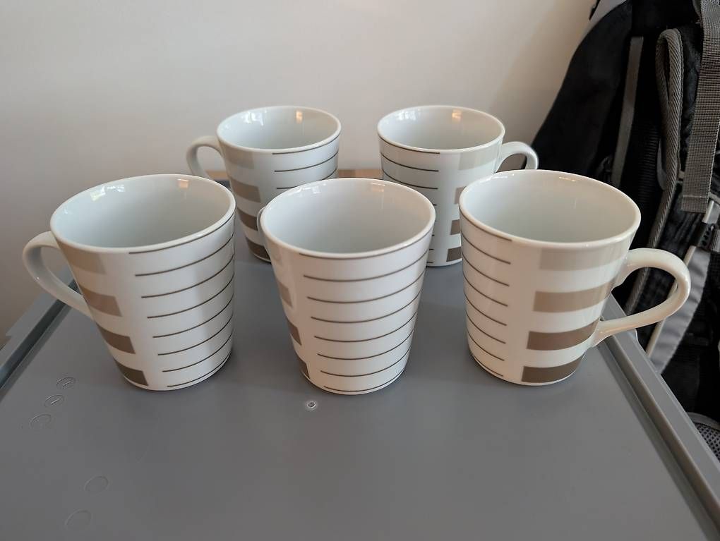 Tazze: Tassen Set  – Usato da Zürich venduto da tut_8y8f