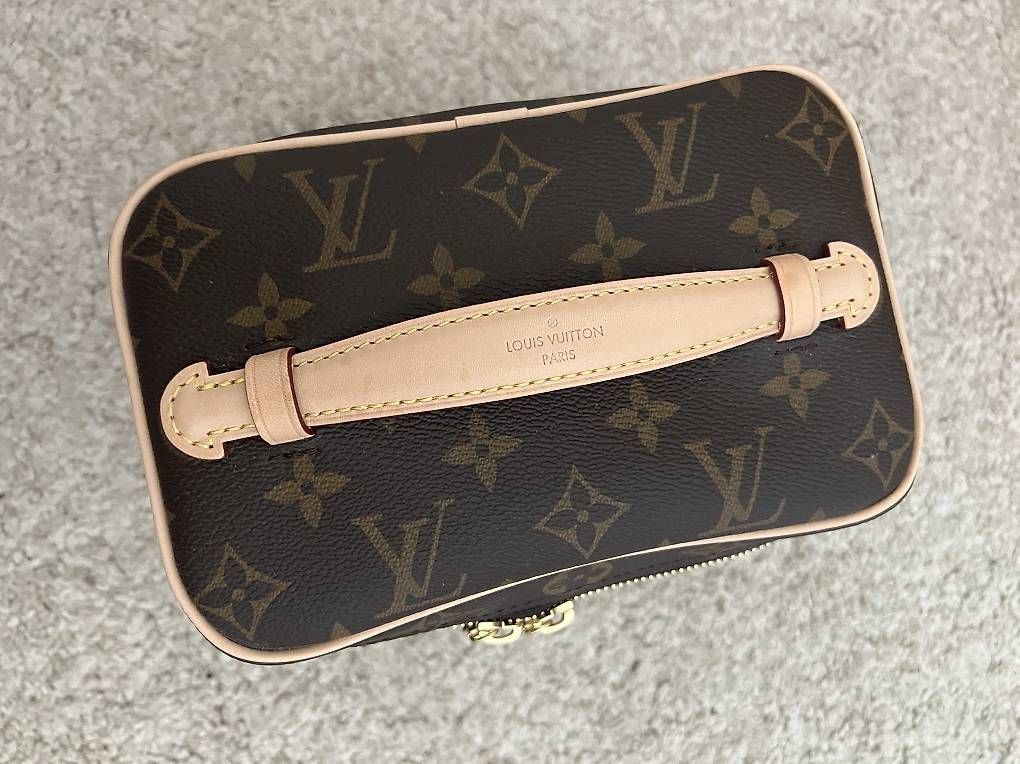 Louis Vuitton Custodie per cosmetici: Louis Vuitton Nice Mini – Nuovo (secondo la descrizione) da Affeltrangen venduto da lavivala 2
