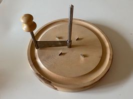 Girolle Käsehobel für Tête de Moine gebraucht Zustand
