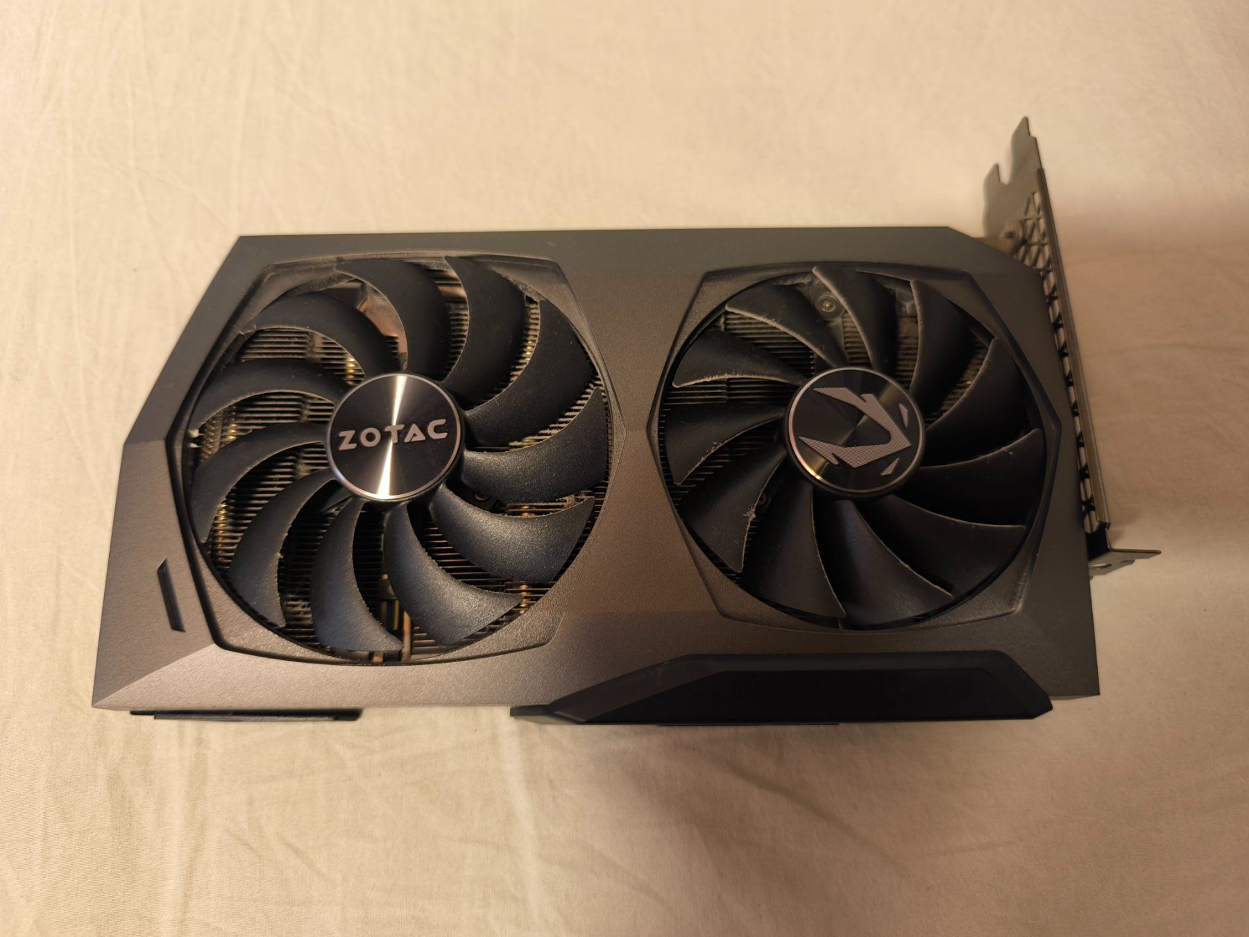 Zotac Schede grafiche: ZOTAC GAMING GeForce RTX 3070 Twin Edge – Usato da Petit-Lancy venduto da dariotabe