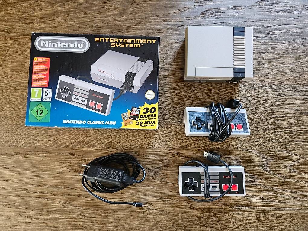 Console: Nintendo Classic Mini: Nintendo Entertainment System (NES) – Usato da Feuerthalen venduto da lorisvetter