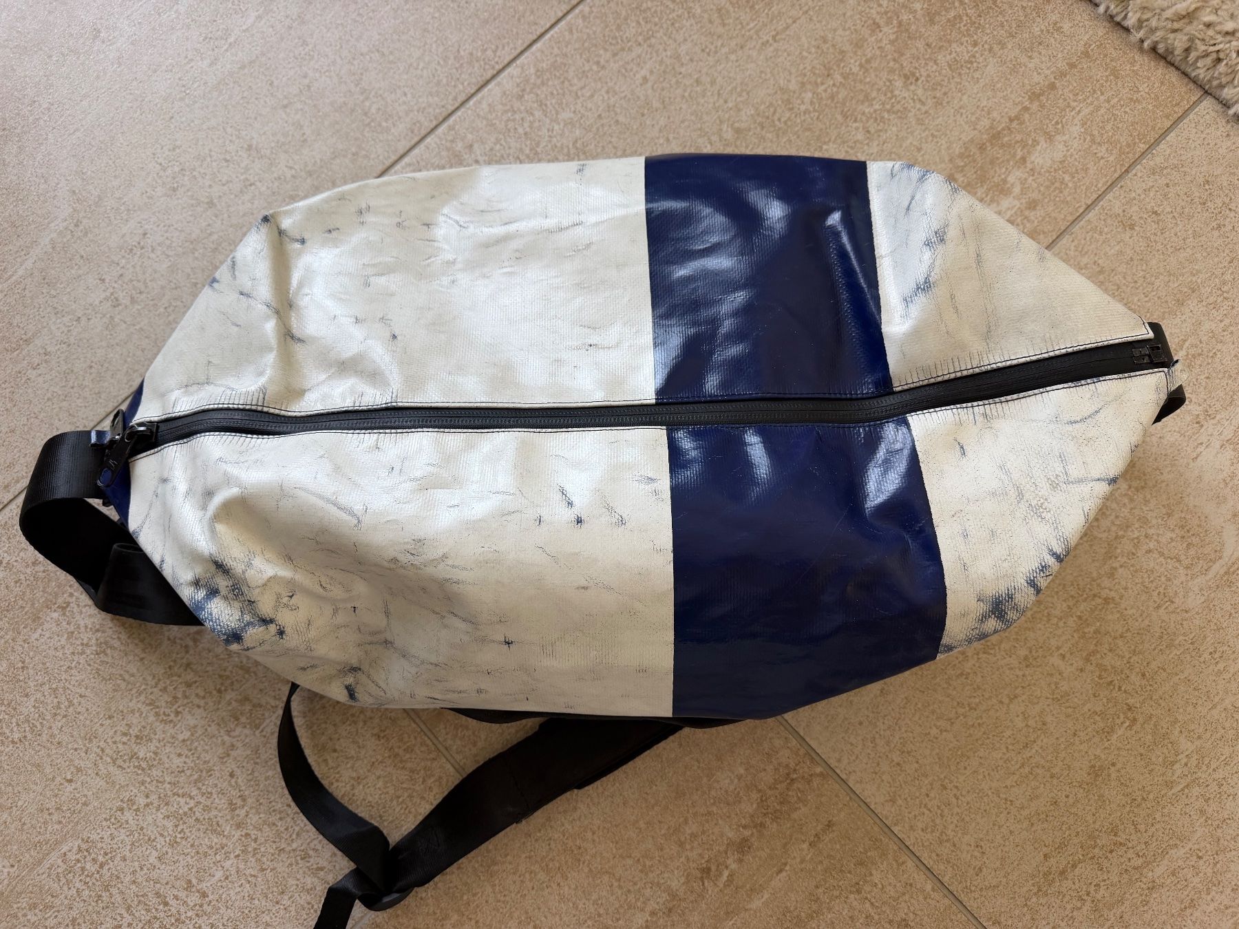 Freitag Zaini: Freitag SKIPPER Rucksack Blau/Weiss – Usato da Neftenbach venduto da SergeF0102 5
