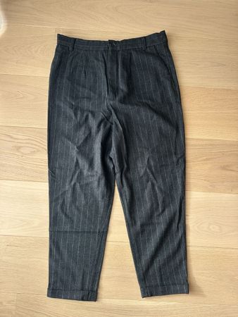 Zara grey pinstripe trousers (M)