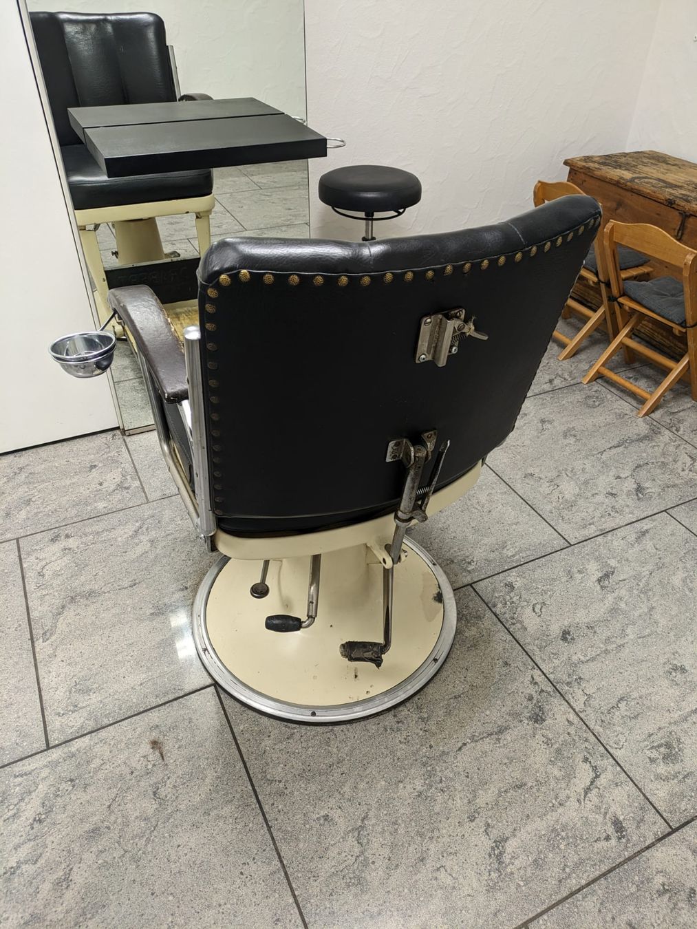 Sedie: Coiffeurstuhl / Coiffure / Hairstyle – Usato da Bleienbach venduto da nick.v1 2