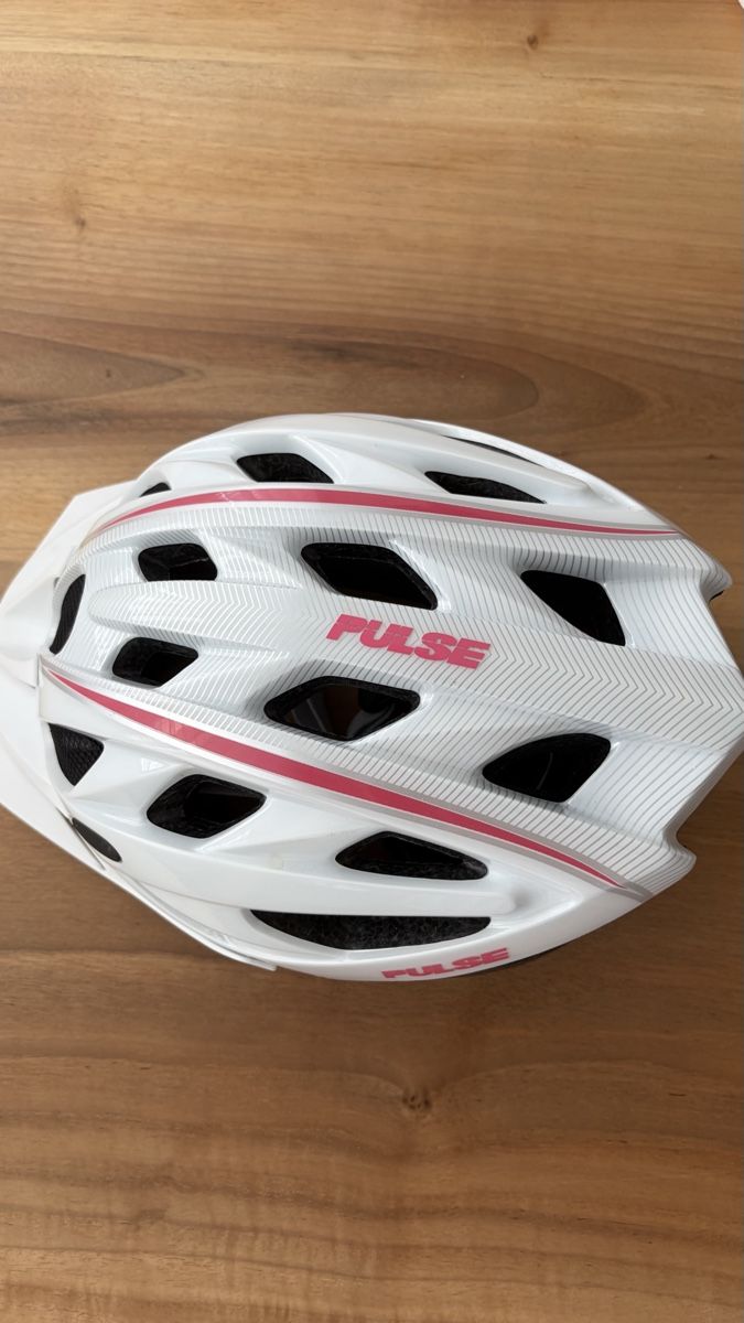 Casques: Velohelm PULSE Weiss/Rosa – D'occasion à Bern par ece_nxk7