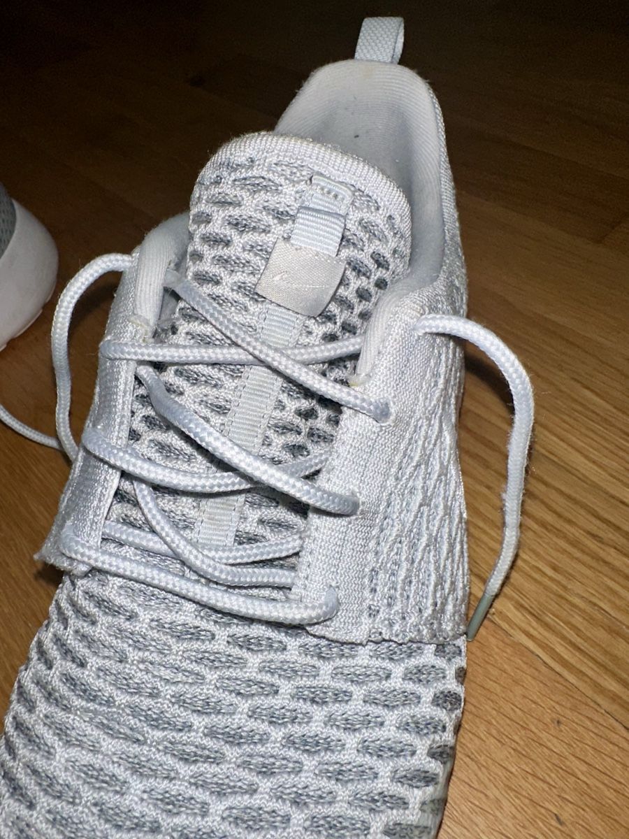 Nike Herrenschuhe: Nike Roshe Flyknit Silber-Weiss, Gr. 42.5 – Gebraucht aus Bern von rub_8mhx 2