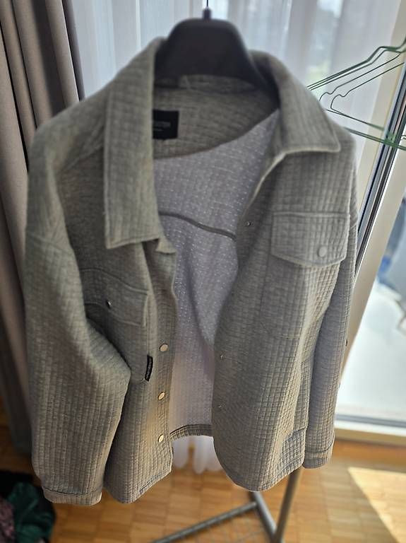 Jacken: Jacke – Gebraucht aus Pfungen von zana2007 1