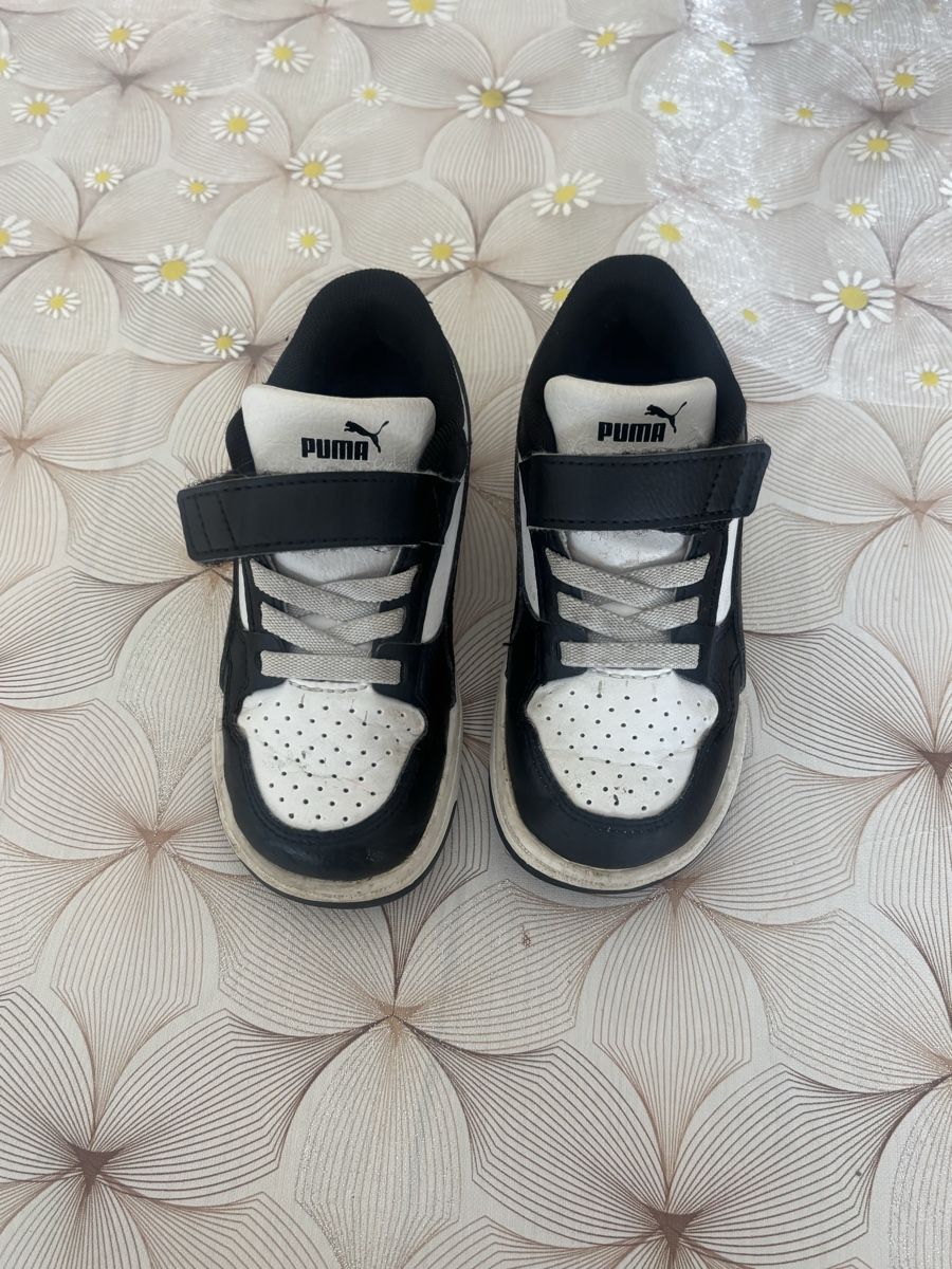 Puma Scarpe da uomo: Baskets Puma enfant noir blanc  – Usato da Monthey venduto da mon_sgm8