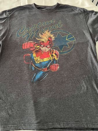 Cooles Captain Marvel T-Shirt im Vintage Look XL Top Zustand