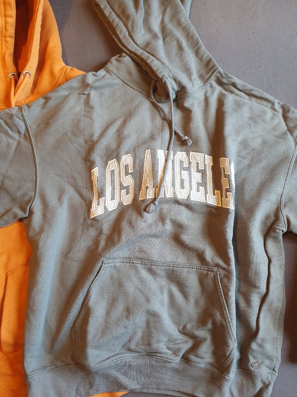 Pull&Bear Pullover & Sweatshirts: 3 Pullover von Pull & Bear Gr. M, selten getragen – Gebraucht aus Wimmis von hel_m26m 2