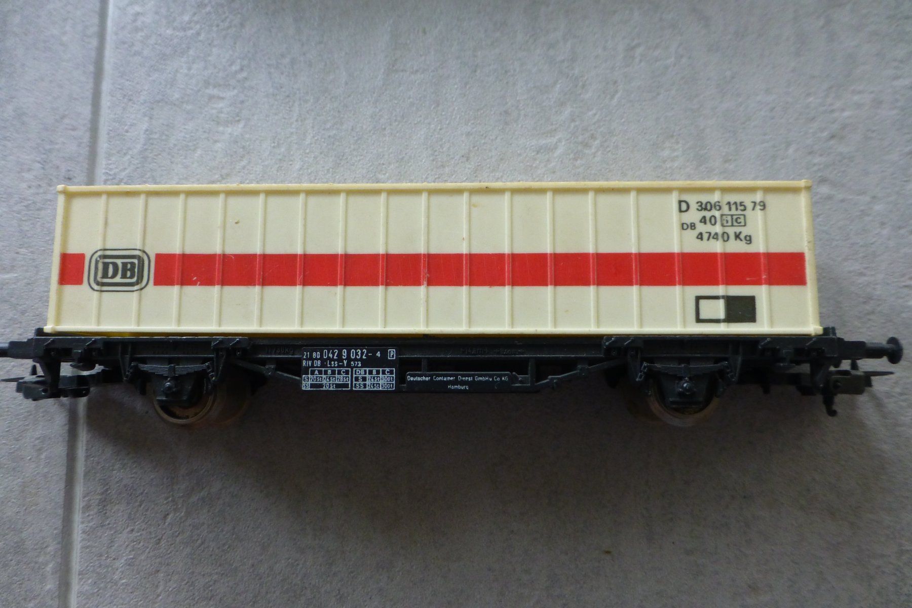 Lima Modellini di ferrovie: Lima Eisenbahnwagen 8 Stück – Usato da Grenchen venduto da Bobatsch 6