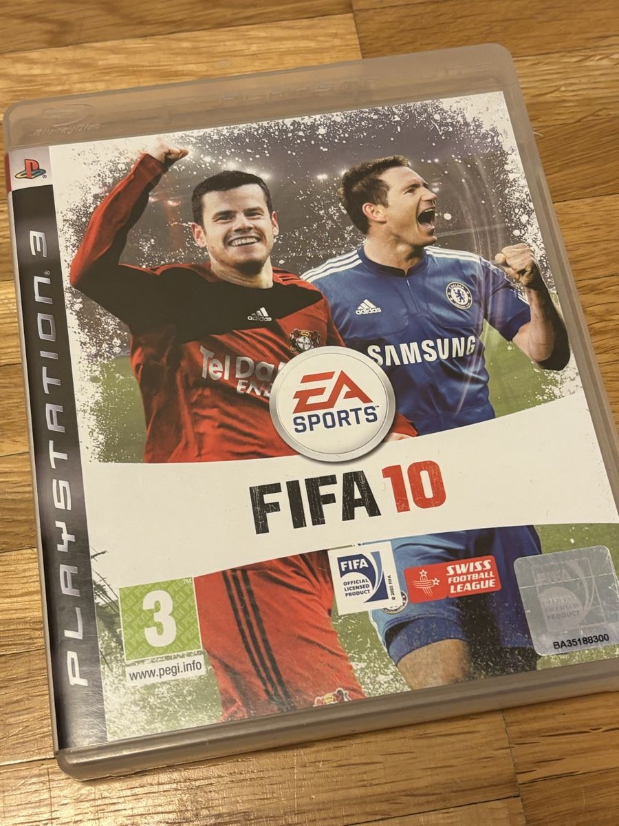 Giochi: FIFA 10 PlayStation 3 game disc and case – Usato da Seewen venduto da AndyDryusha