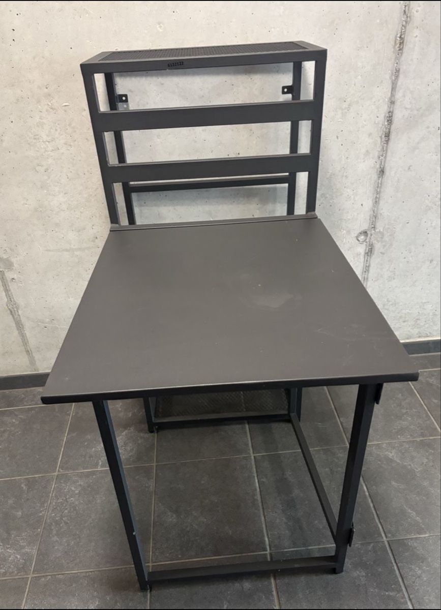 Set di tavolo e panche: Balkon Tischset – Usato da Zug venduto da Deks 2