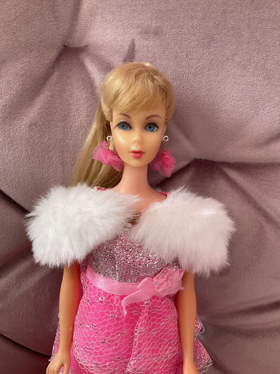 Bambole: Vintage Barbie in Romantik Ruffels – Usato da Herbriggen venduto da Sehrazade 1
