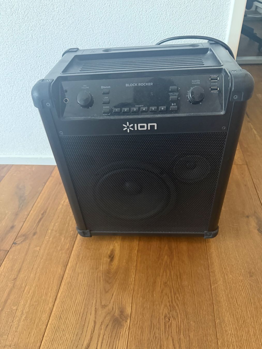 Casse acustiche: ION Block Rocker Bluetooth Lautsprecher – Usato da Muri AG venduto da fitim22_22