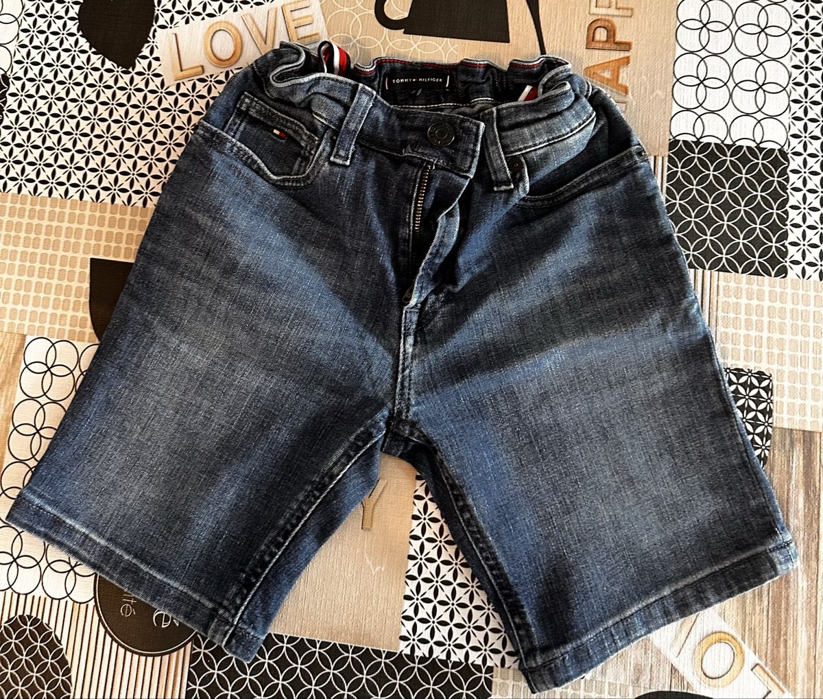 Tommy Hilfiger Hosen: Short Tommy Hilfiger garçon, taille 140 – Gebraucht aus Grône von Amte73 1