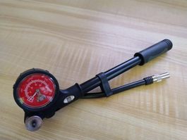 ROCK SHOX - Gabel Dämpfer Pumpe 28 bar | 400PSI