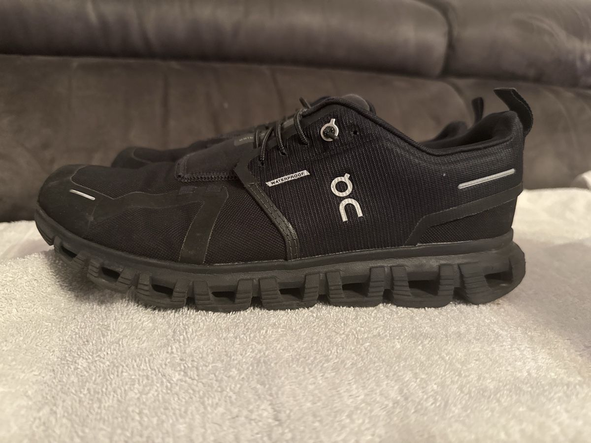 Herrenschuhe: On Running Schuhe – Schwarz – Gebraucht aus Flawil von alexi85