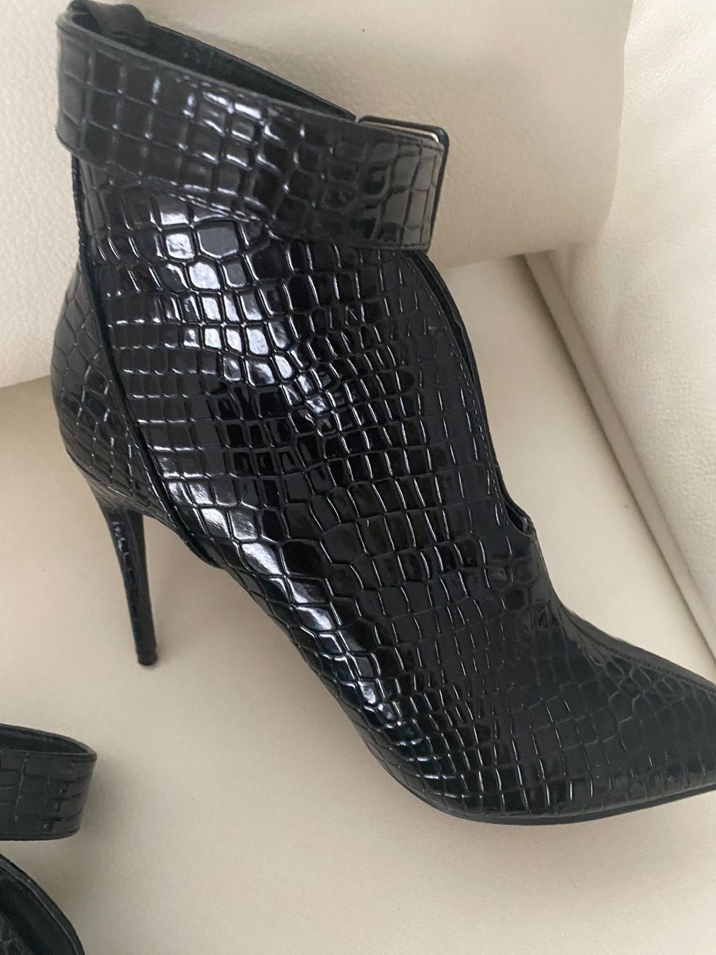 Damenschuhe: Extravaganter seltener Damen High-Heel, nero, Gr. 39 – Neu und originalverpackt aus Winkel von ferrari2022 3
