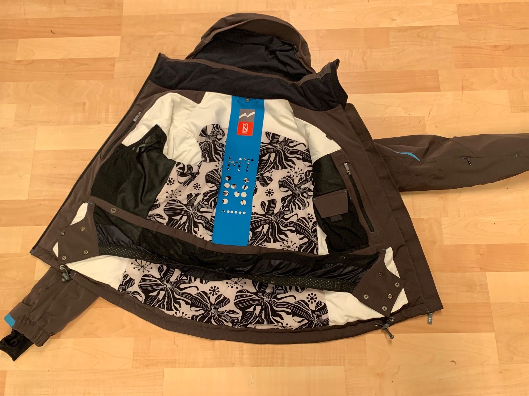 Mountain Force Pantaloni: Skijacke Mountain Force Gr 36 – Usato da Oberweningen venduto da Jogi2 3