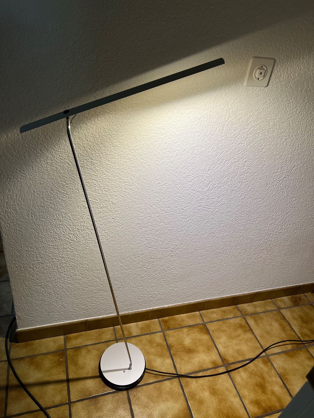 Lampen: Lampadaire design moderne chromé bon état – Gebraucht aus Court von wal_rd8w 2