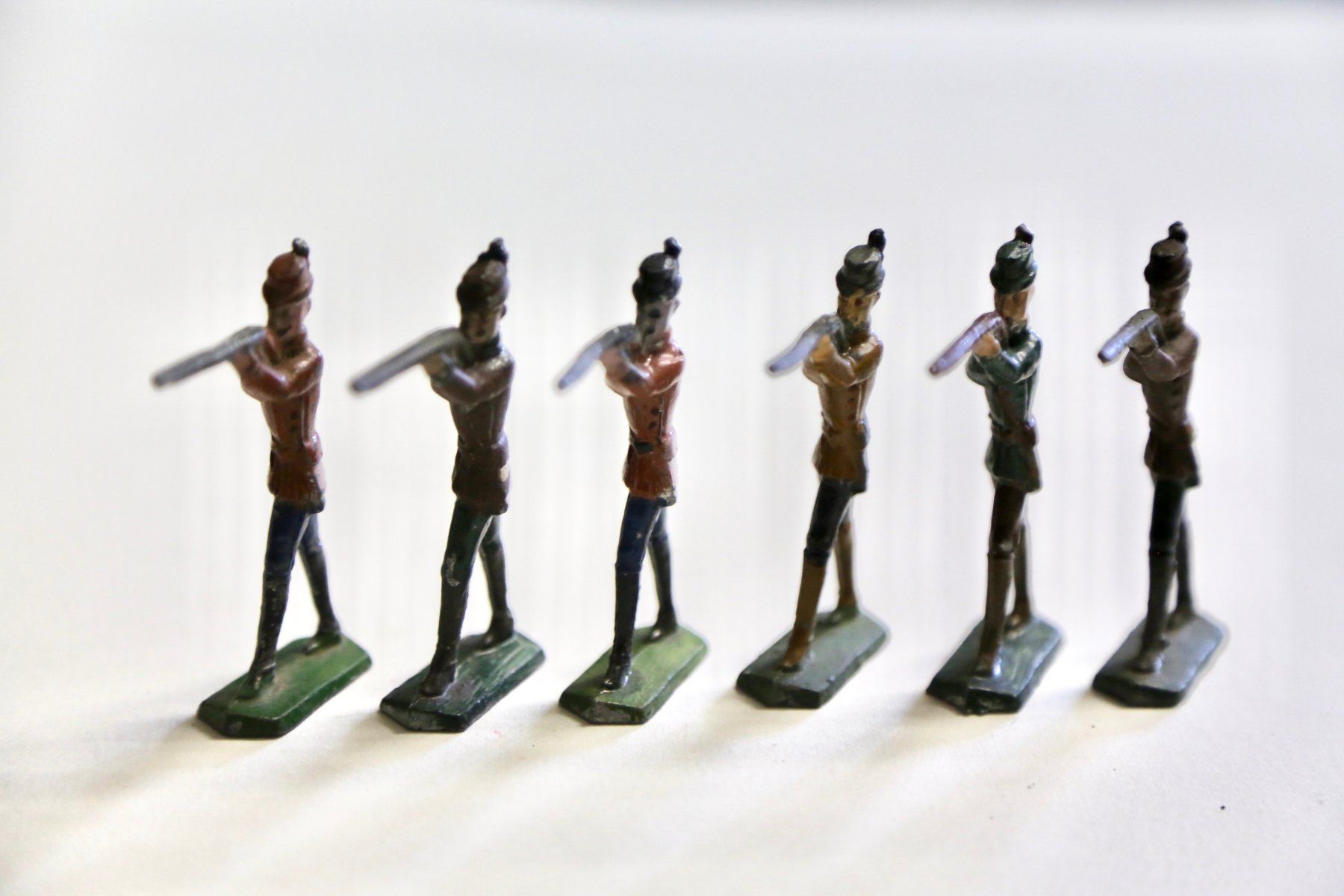 Statuette: Soldaten Figuren mit Gewehr – Usato da Reinach BL venduto da Han-Numismatik 3