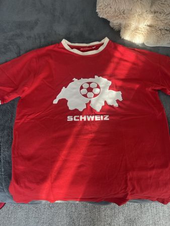 T-Shirt Schweiz rot Grösse M guter Zustand