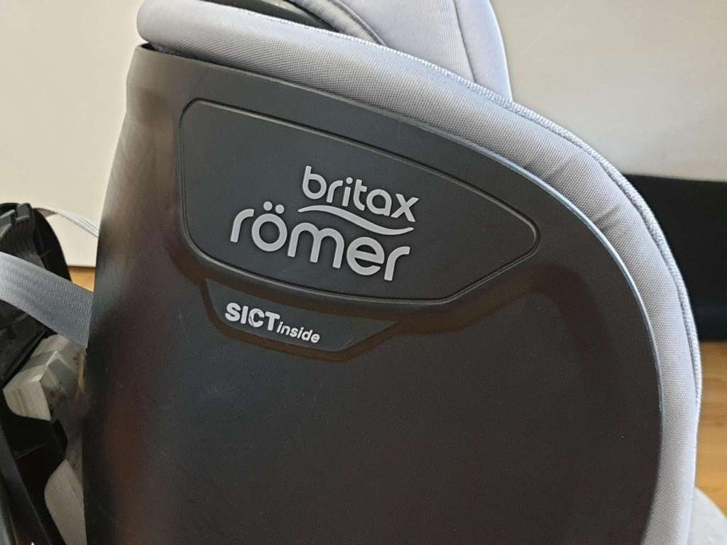 Britax Römer Auto-Kindersitze: Britax Römer Kindersitz DUALFIX M i-SIZE – Gebraucht aus Schaffhausen von braunbotnet 7