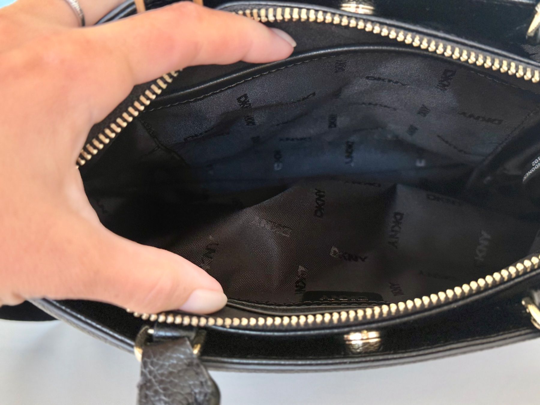 Altro in  Abbigliamento & Accessori: DKNY Handtasche schwarz NEU – Usato da Kilchberg ZH venduto da KellerCI 5