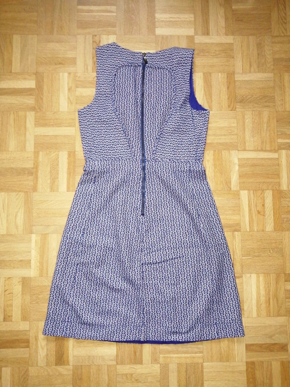 Comptoir des Cotonniers Vestiti: Jolie robe sans manches, taille 36 – Nuovo (secondo la descrizione) da La Tour de Trême venduto da mar_p78p 3