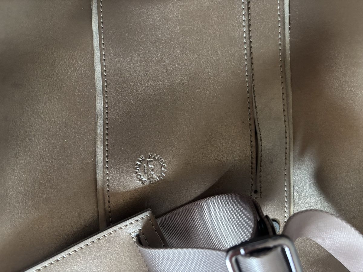 Zaini: L&E Züribag – Usato da Münchenbuchsee venduto da princesas-2007 1