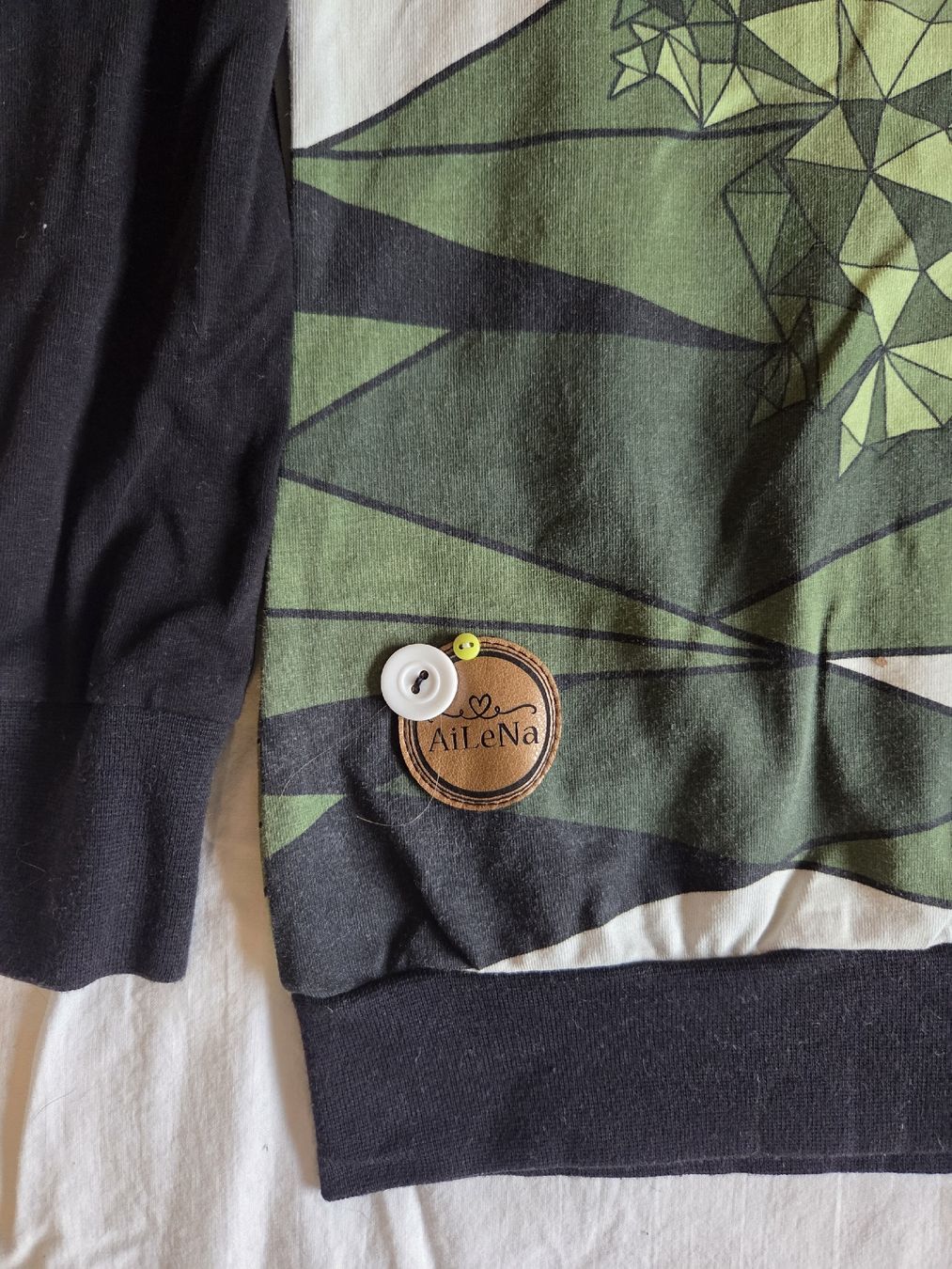 Pullover & Sweatshirts: Handmadepullover Dino 128 – Gebraucht aus Uznach von Unicorn81 2