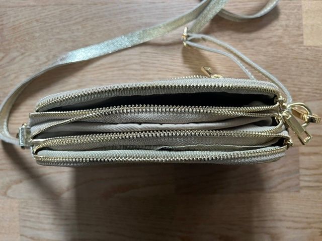 Taschen für Damen: Schöne, edle Leder-Handtsche gold – Gebraucht aus Steinmaur von Dyleila 2