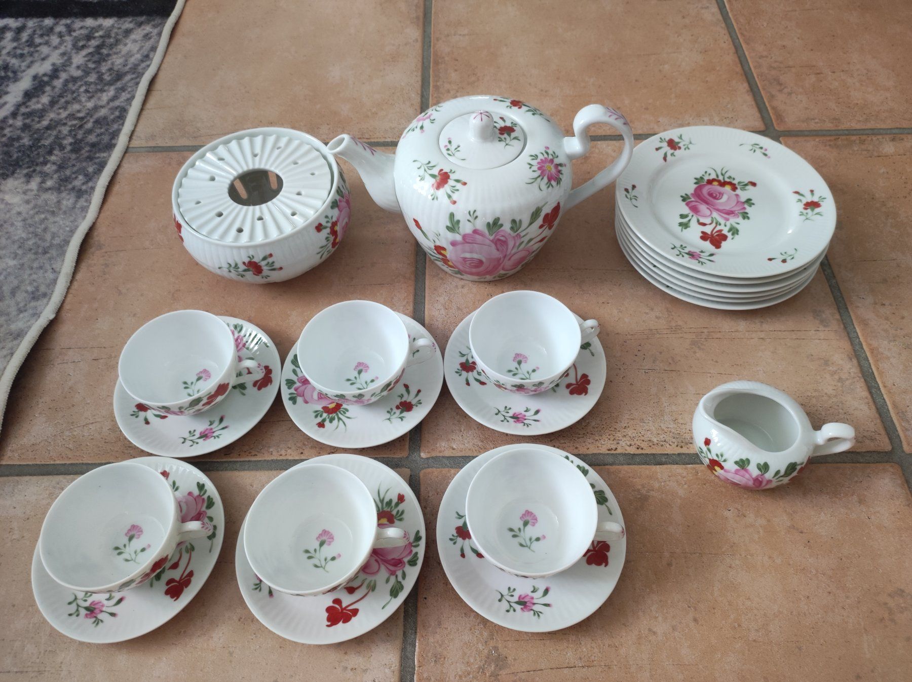 Set di piatti: Service à thé complet  d'Hambourg - August Warnecke – Usato da Prilly venduto da AMT5